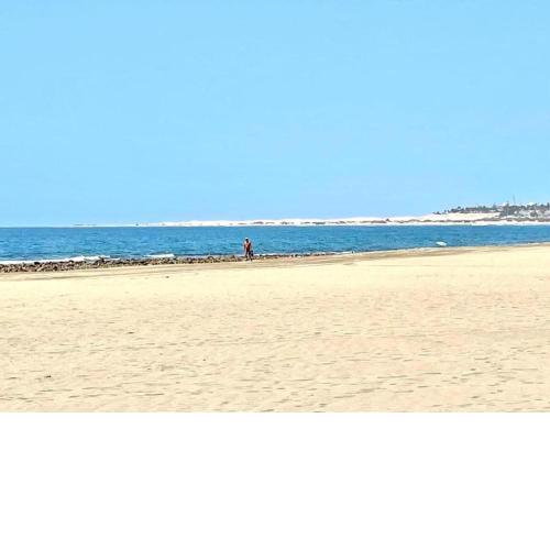 LBH One bedroom, Wifi, close to shops, restaurants and the beach