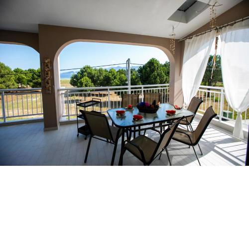 Le An Apartments Thea