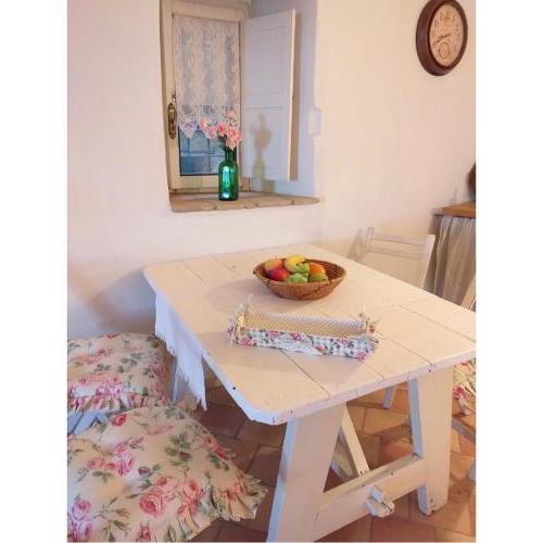 Le case nel borgo Crucoli (2)