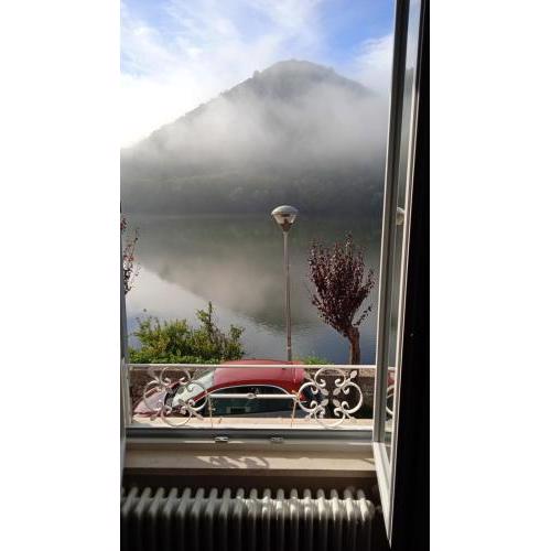 Le finestre sul lago