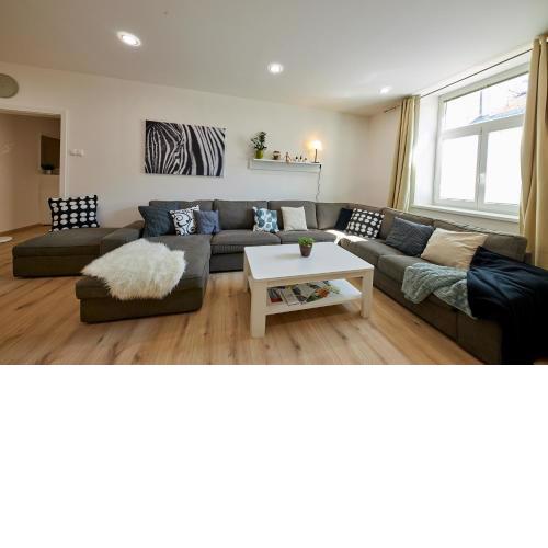 Le Monde Apartment Bratislava - amazing 5BDR in downtown