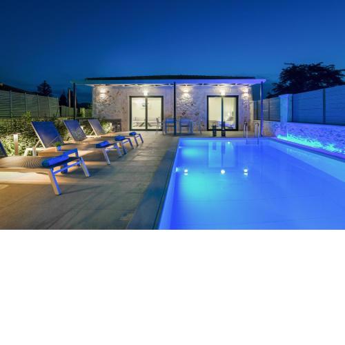 Lea Villa - Brand New Modern Villa!