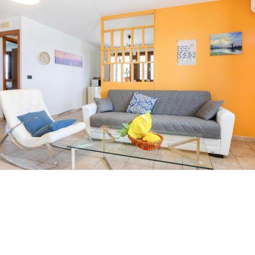 Lecce Colorful Flat with terrace & parking