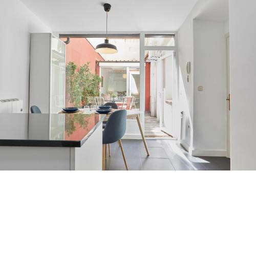 LEEWAYS APARTMENT in VELÁZQUEZ