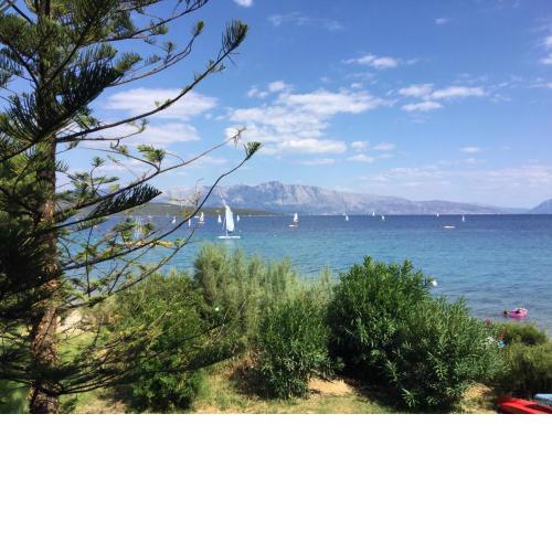 Lefkada Beachfront Apartment