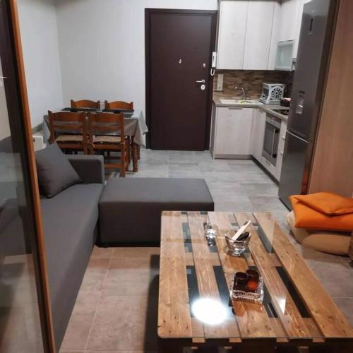 Lefko apartment