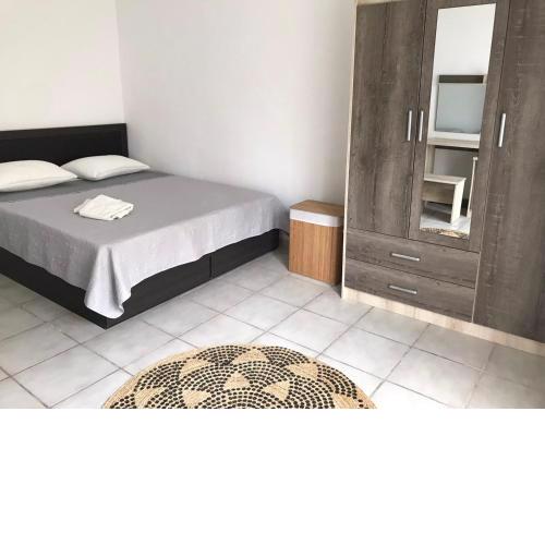 Lefkothea's central apartment