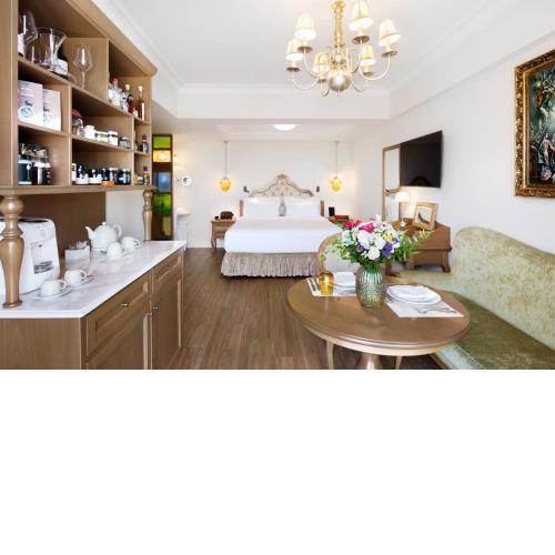 Legacy Gastro Suites