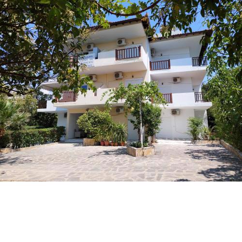 Lelegianni Studios and Apartments