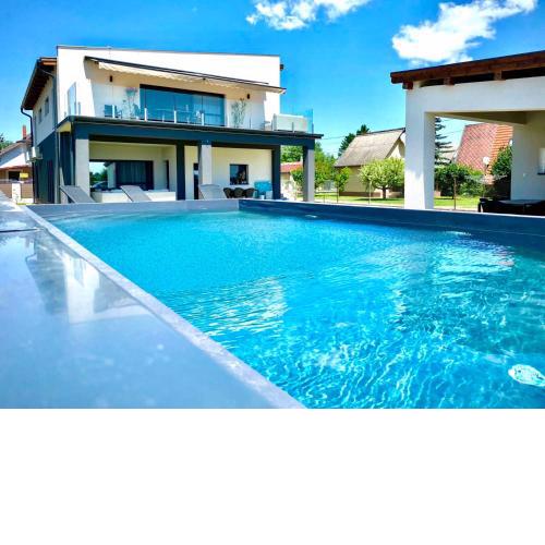 Lelle Sun and Pool Apartments