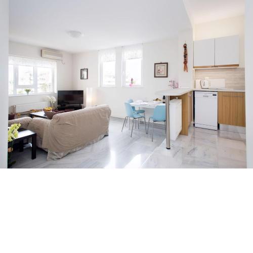 Lemon Grove Apartment