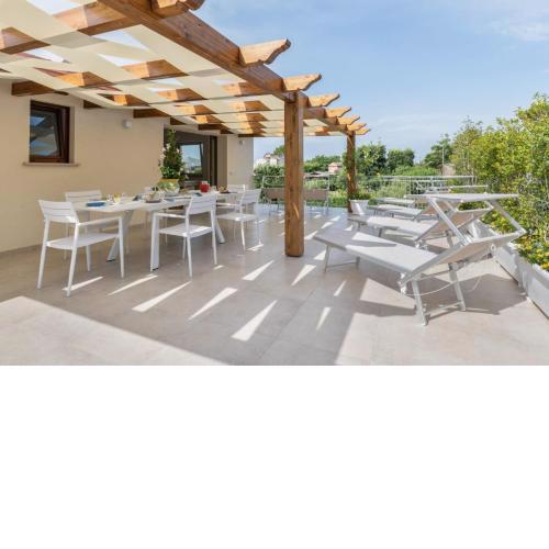 LeMoon Holiday Home x7 con Terrazzo e Parcheggio