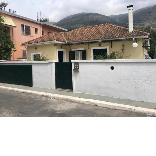 Lena’s traditional villa