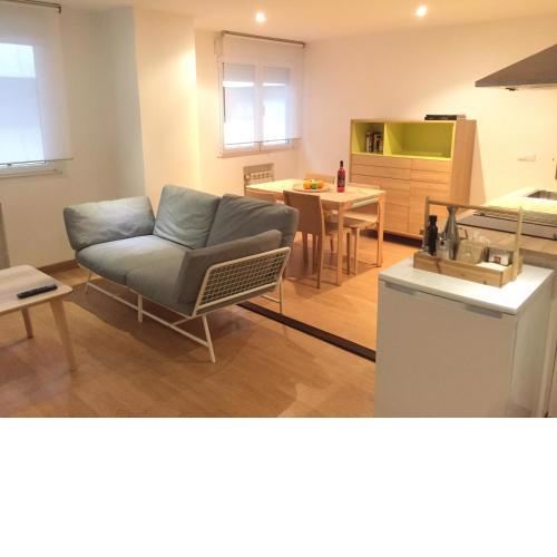 Leon Riverside Flat