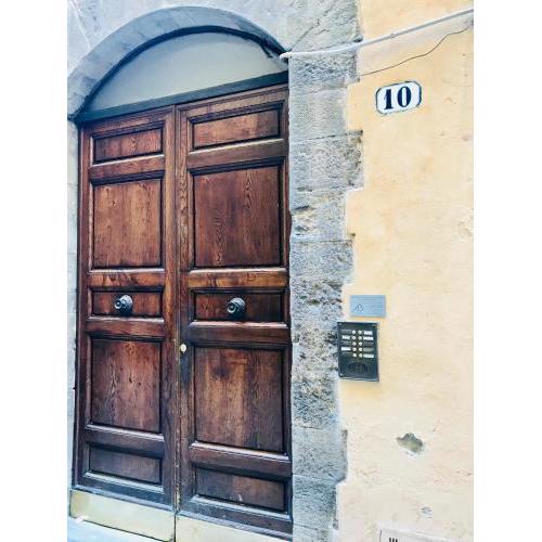 Leonardo's Signoria Flat