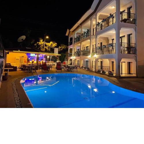 Leons Sun Village Apartments