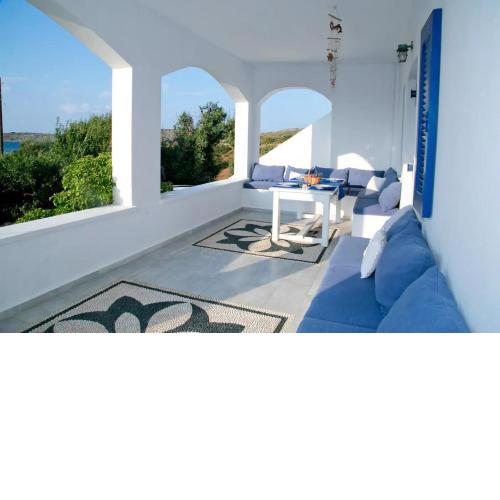 LEROS VILLA BLEFOUTI