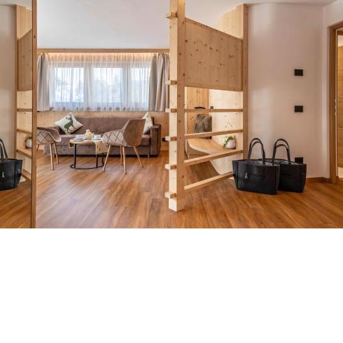 Les Ciases Chalets Dolomites Apt 2