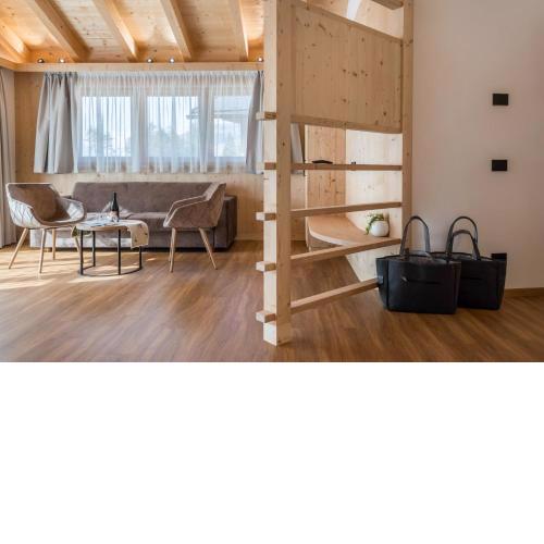 Les Ciases Chalets Dolomites Apt 4