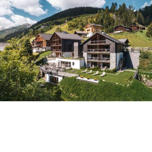 Les Dolomites Mountain Lodges