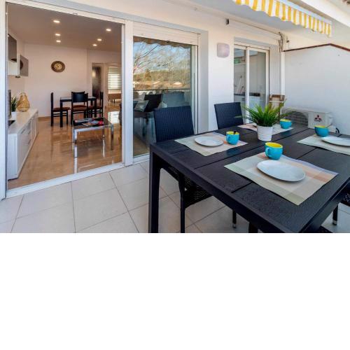 Les Pitas I 2n 1a Acogedor apartamento