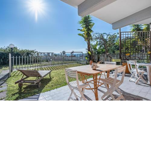 Letojanni Seaview BIG Apt with Terrace and Garden!