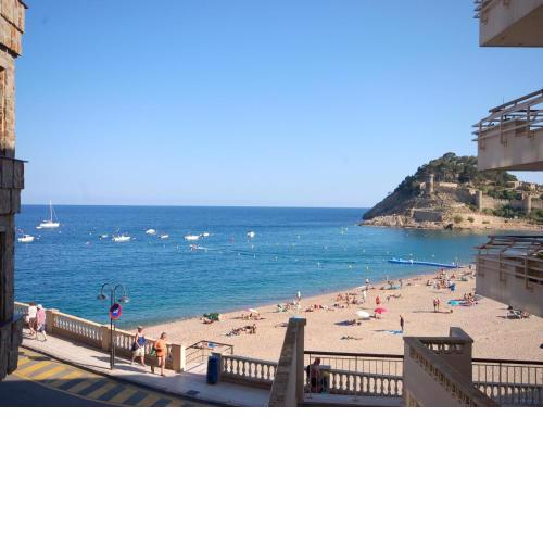LETS HOLIDAYS Beachfront apartment tossa de mar