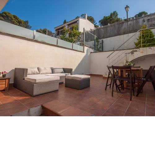 Lets Holidays Big terrace house with parking