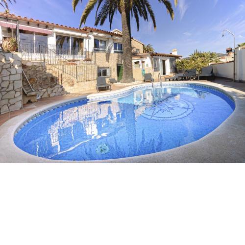 LETS HOLIDAYS Los Tres Arcos beautiful house with pool