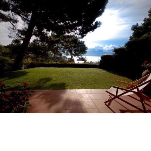LETS HOLIDAYS Lovely garden house in mar menuda