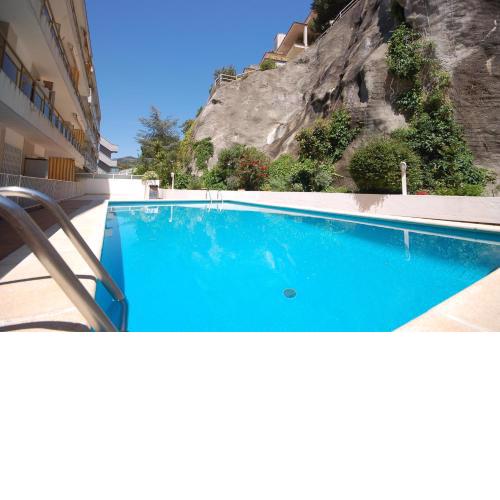Lets Holidays Pool Apartment Beach