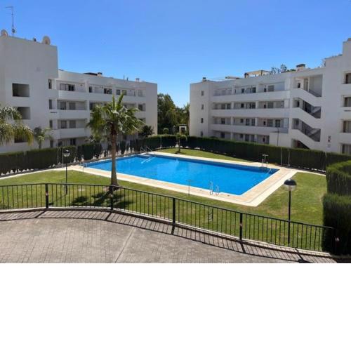 Lets in the Sun Miraflores Garden Apartment