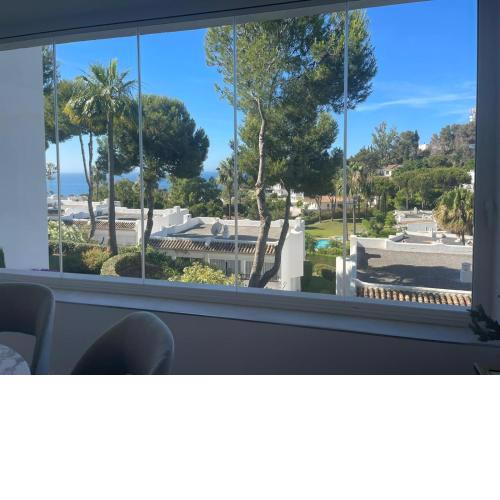 Lets in the Sun Miraflores Sea View Apartment