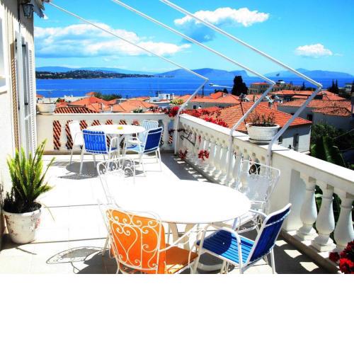 Levante, Colours and Aromas of Spetses