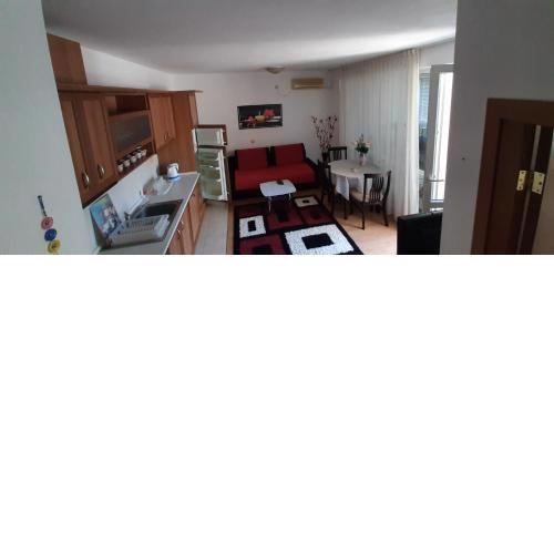 Levante Large Studio