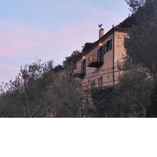 Levantes Mansion