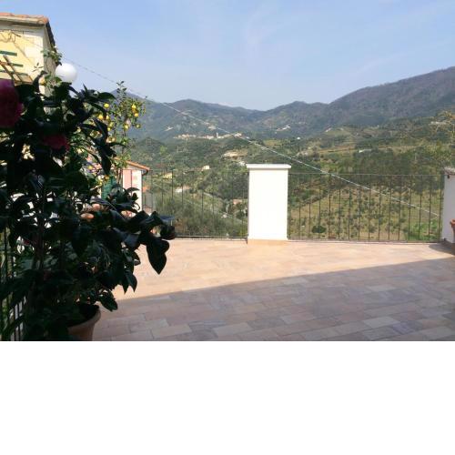 LevantoTwo bedrooms Flat with terrace