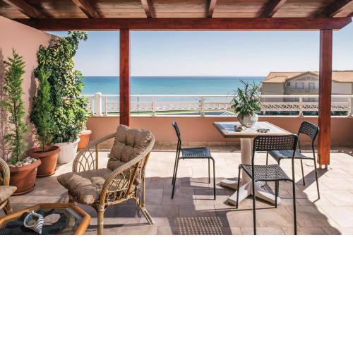 Level 3 Sea View Studio