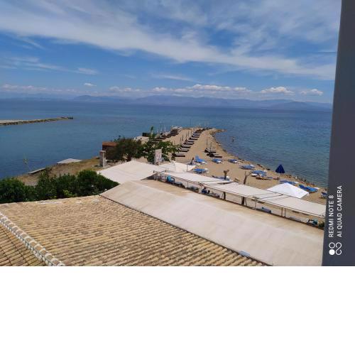 Lia's Beach Apartment