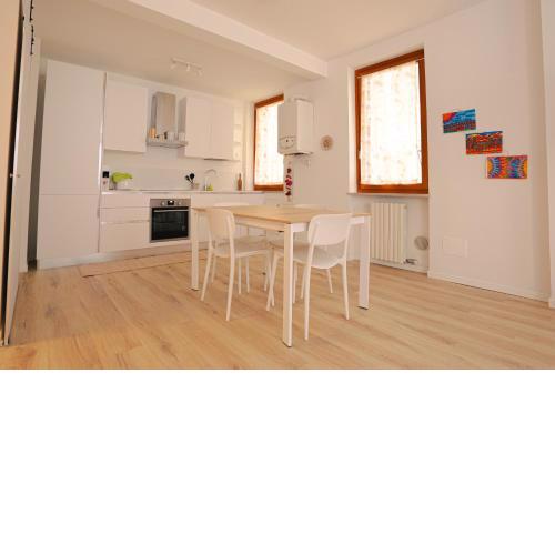 Licia Flat - Arena