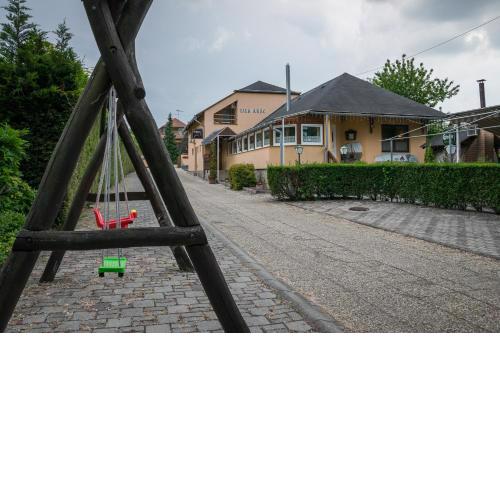 Lila Akác Vendégház Esztergom