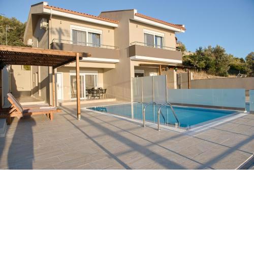 Lila's villa maisonette with private pool