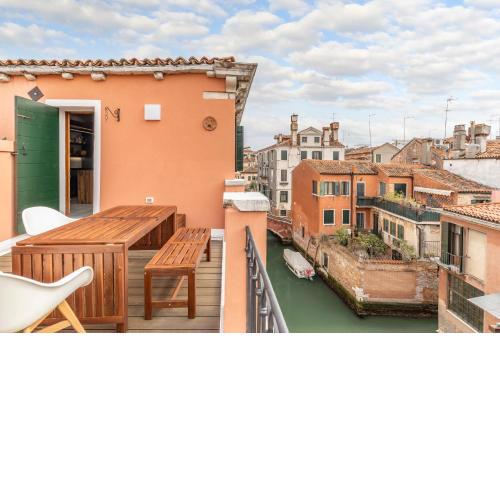 Lilia's Loft