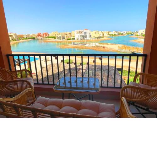 Lily's Place - Scenic Lagoon View at Tawila, Gouna