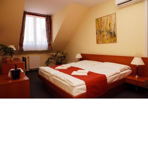 Lipa Hotel és Étterem