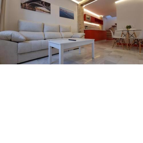 LISBOA TRIANA APARTAMENTo