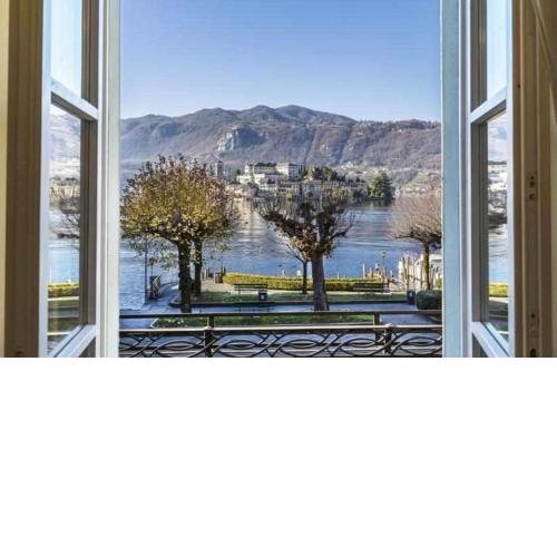 LISOLA Appartamento con vista lago