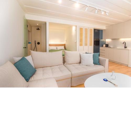 Liston Boutique Suites by CorfuEscapes