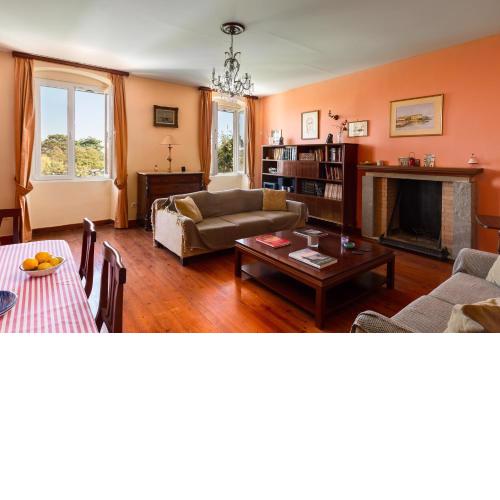 Liston Central Apartment