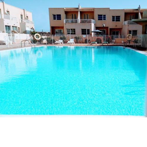 Litha House, 3 Bed Holiday Home set Over 3 Floors 2 Mins From Beach and all Amenities